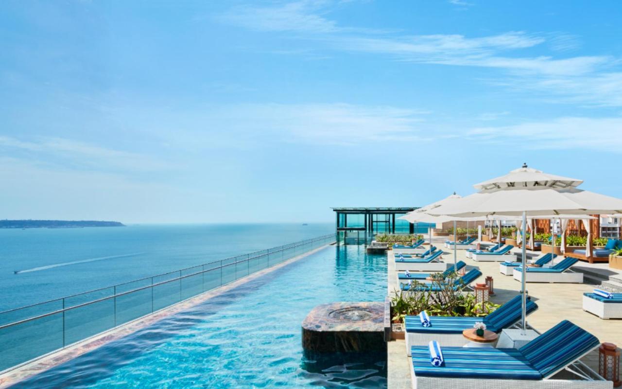 Taj Cidade De Goa Horizon, Goa Panaji Buitenkant foto The rooftop pool at the W Retreats & Spa, Phuket